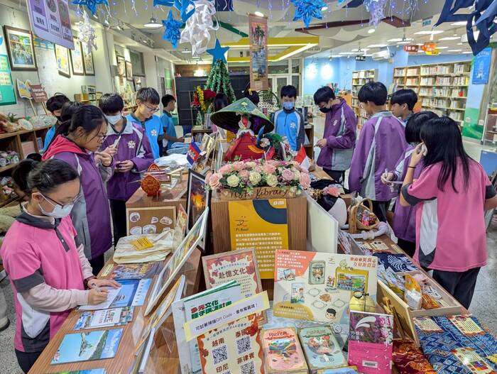 114學年度第一學期土城國中教務處南洋印象文化展(另開新視窗/jpg檔)圖片