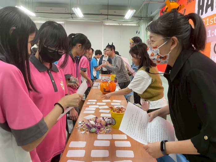 師生互動(另開新視窗/jpg檔)圖片