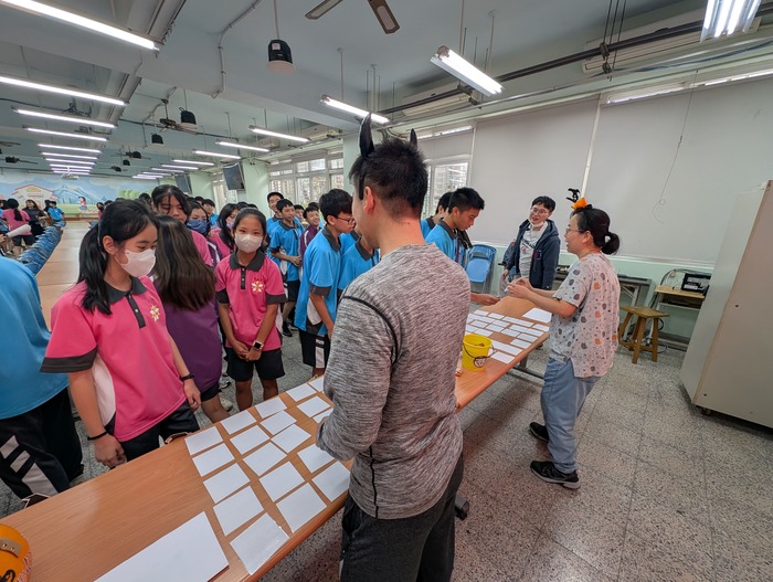 師生互動(另開新視窗/jpg檔)圖片