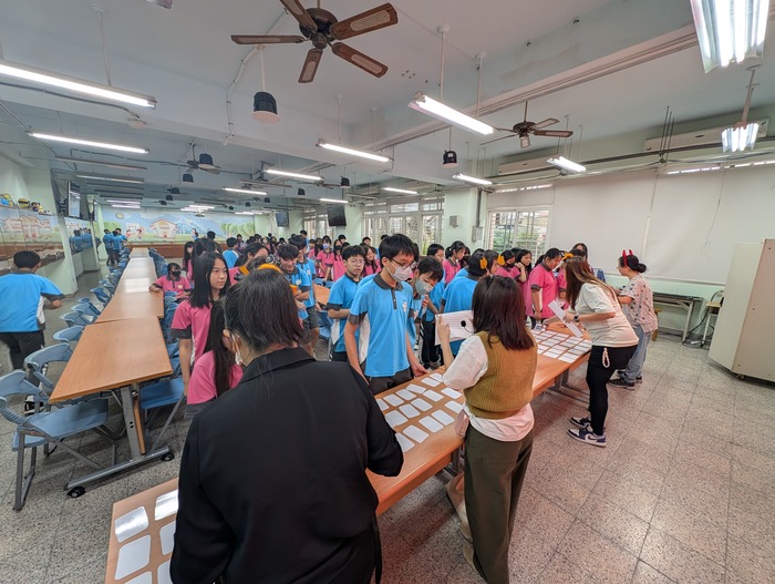 師生互動(另開新視窗/jpg檔)圖片