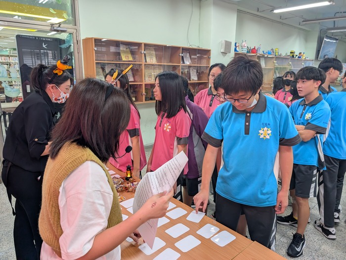 師生互動(另開新視窗/jpg檔)圖片